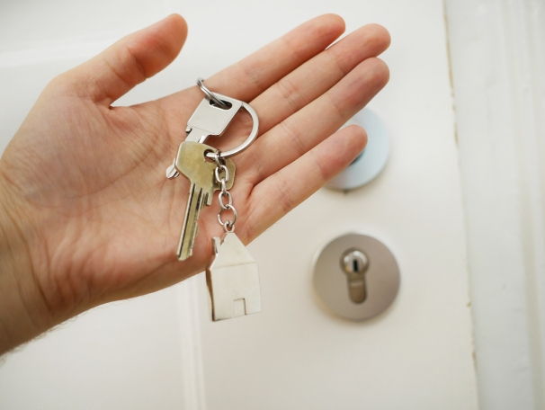 https://TinaLensch.StopRentingStartOwning.com